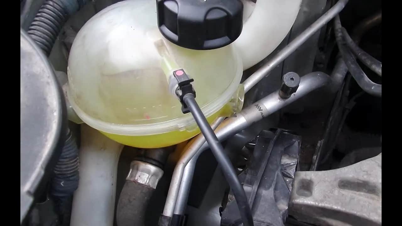 Ile płynu do chłodnicy Citroen C3? Sprawdź, aby uniknąć problemów