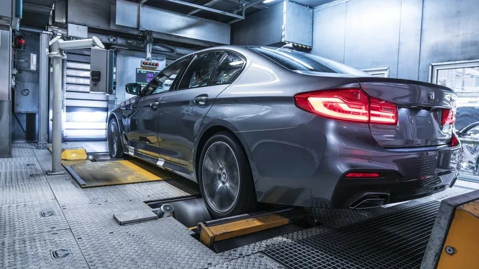 Jaki silnik w BMW G30 wybrać? Unikaj kosztownych błędów przed zakupem