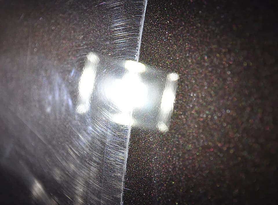 Czy warto polerować samochód? Odkryj zalety i uniknij kosztów naprawy